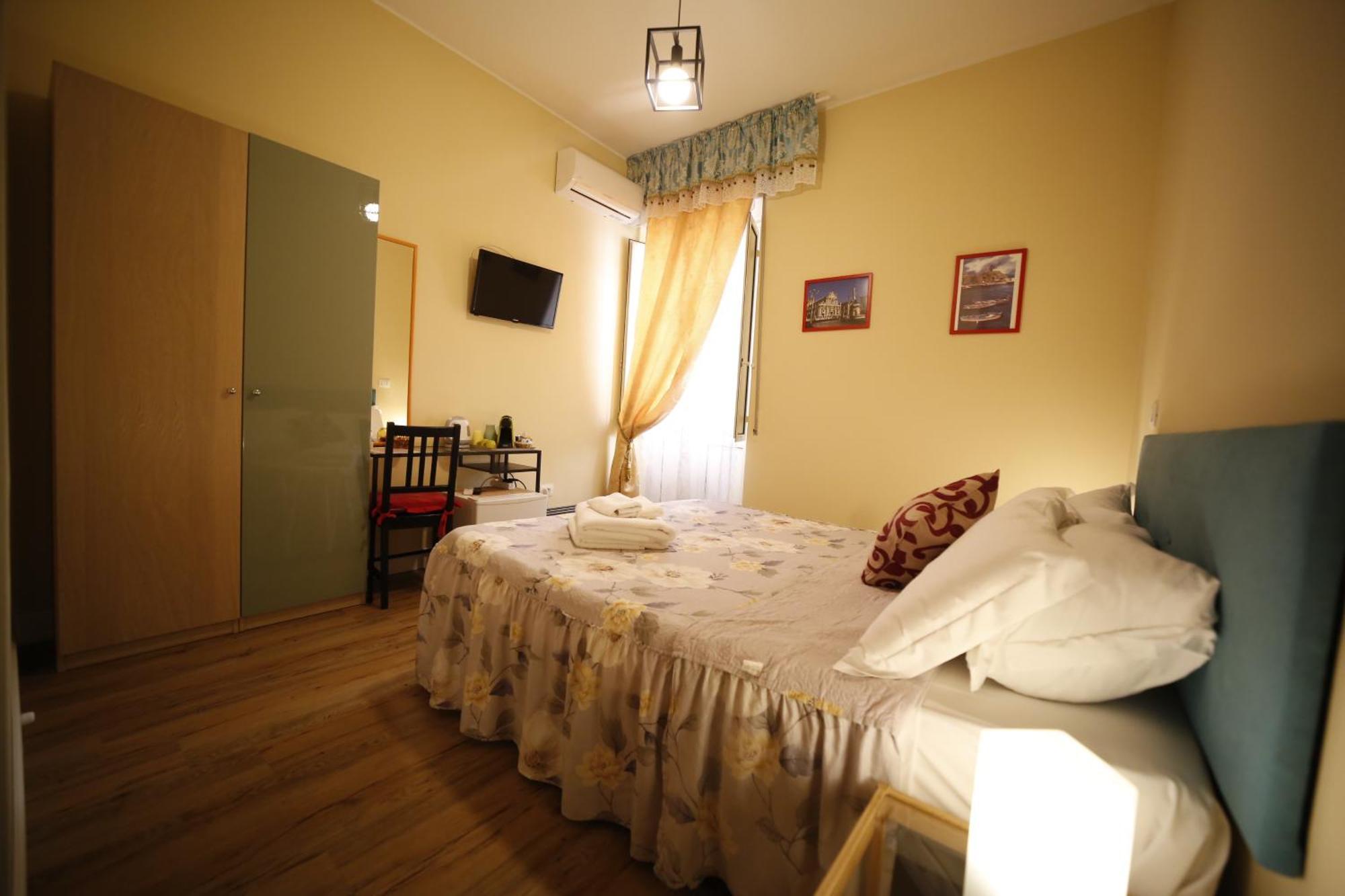 Al Quadrato D'Oro Rooms Catánia Buitenkant foto